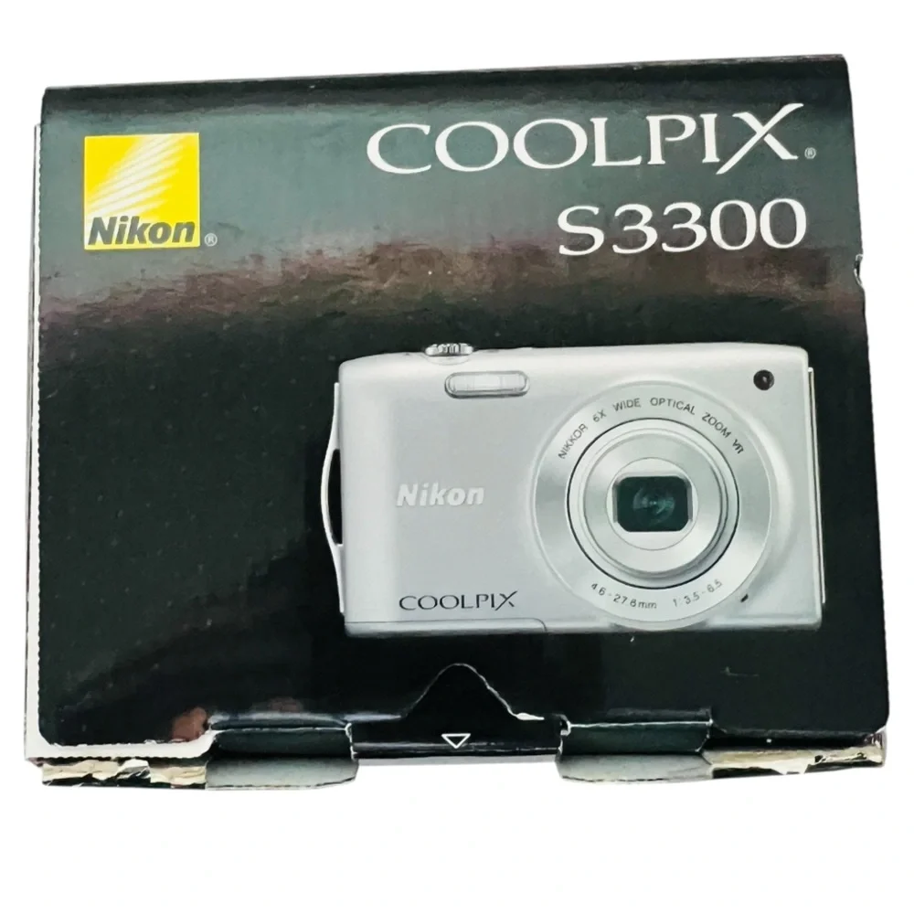 Nikon Silver COOLPIX S3300 Compact Digital Camera